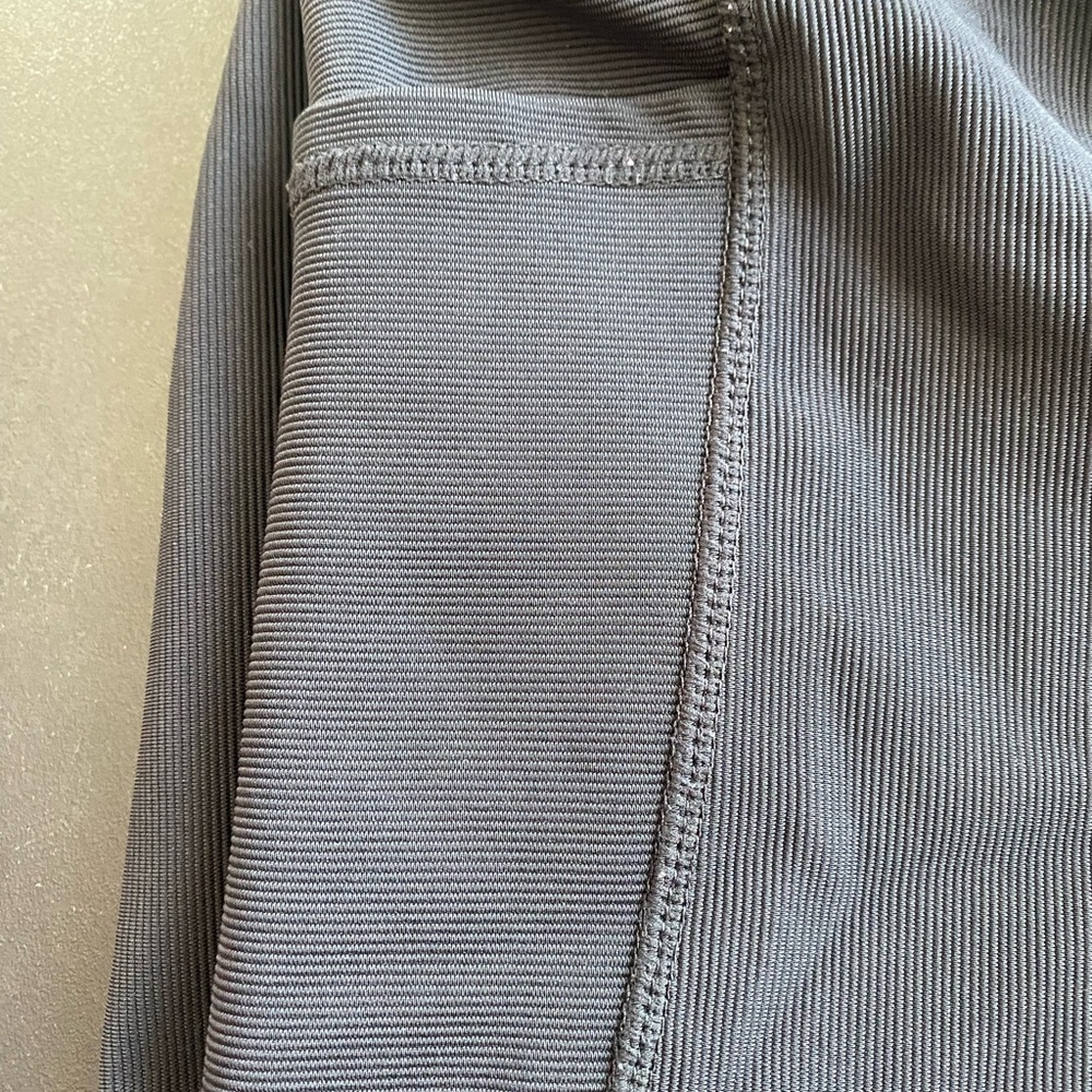 Workout pants - Picture 2 of 3